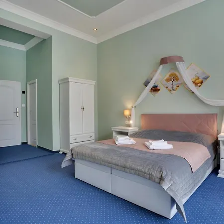 Aphrodite Hotel